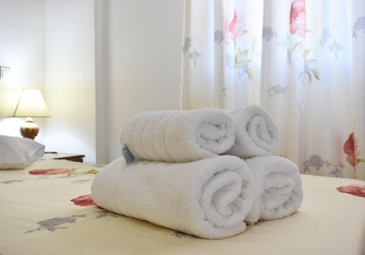 פלקסטרון Rousolakos Pool Apartments מראה חיצוני תמונה