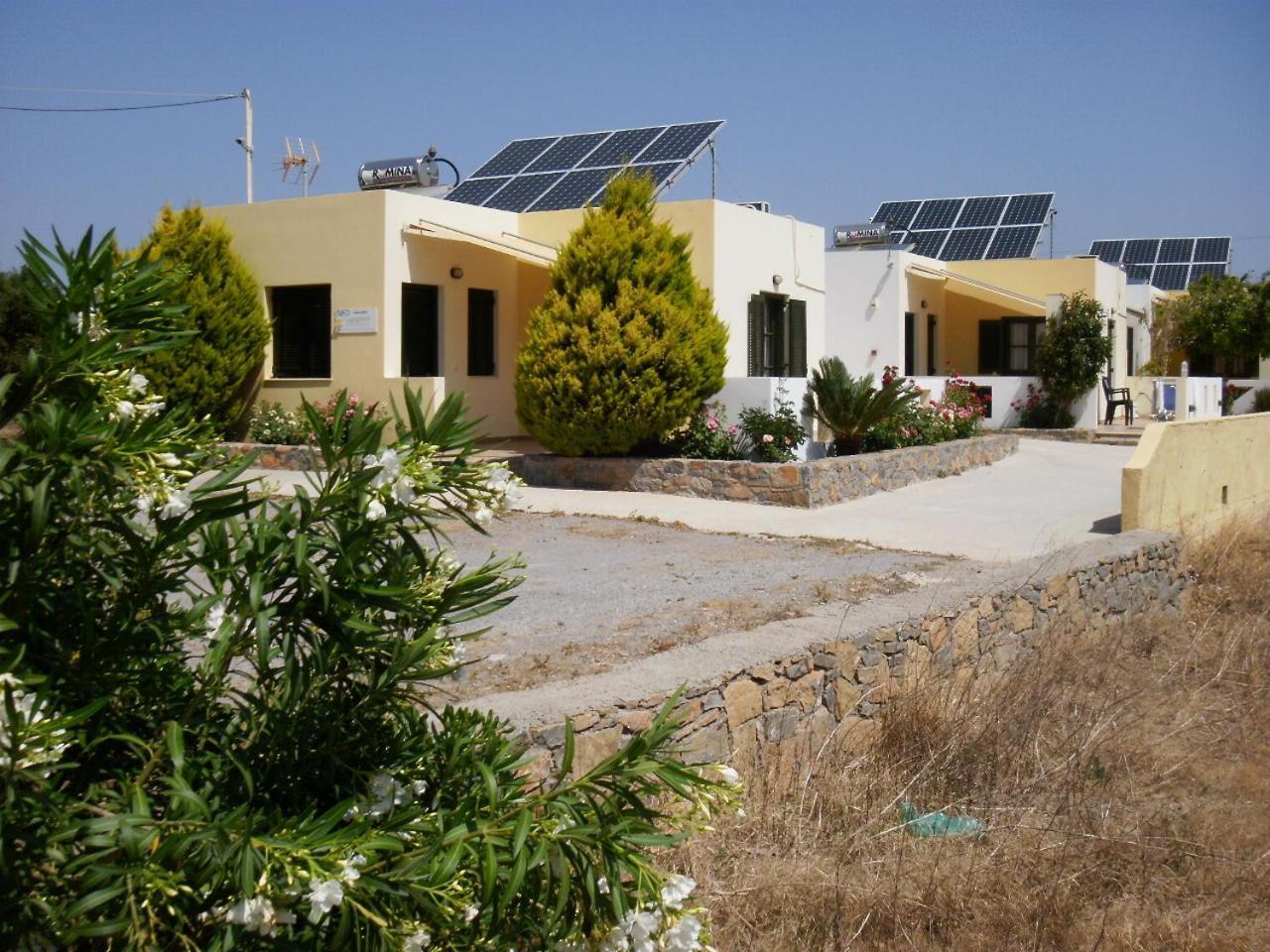 פלקסטרון Rousolakos Pool Apartments מראה חיצוני תמונה