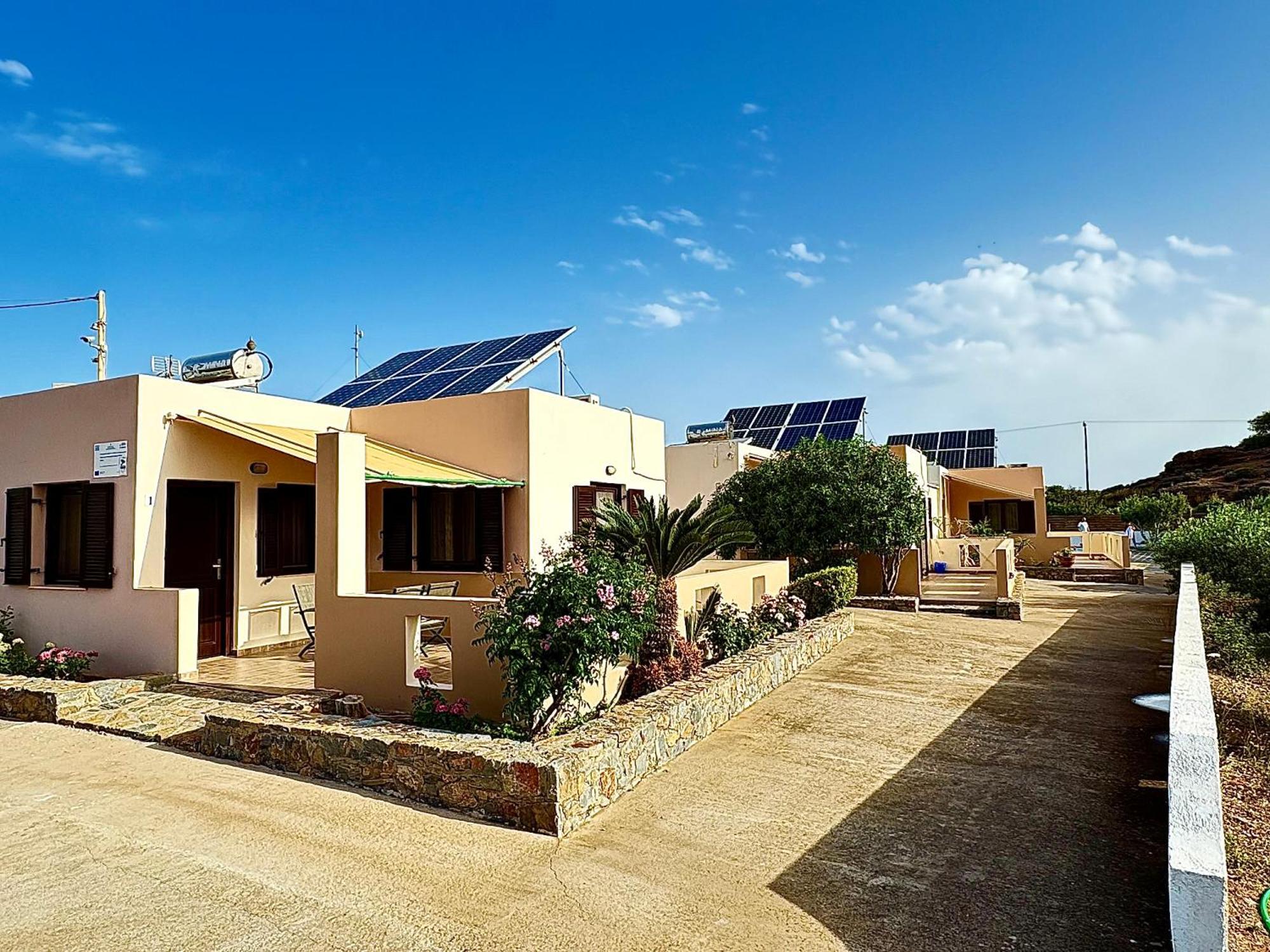 פלקסטרון Rousolakos Pool Apartments מראה חיצוני תמונה